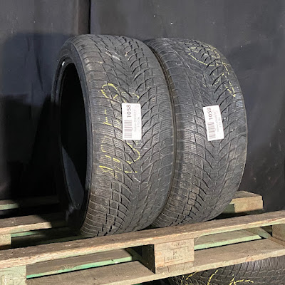 Nokian 235/40 19