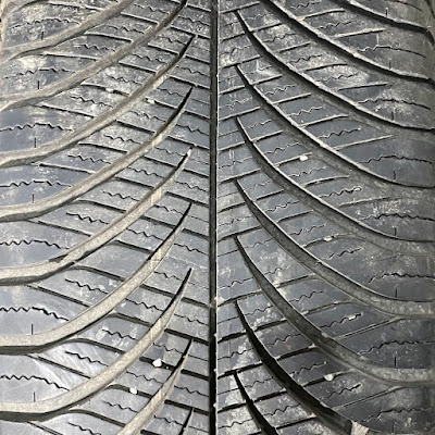 Goodyear 235/55 17, druhá fotografie