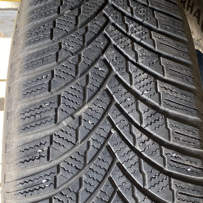 Firestone 225/65 17, druhá fotografie