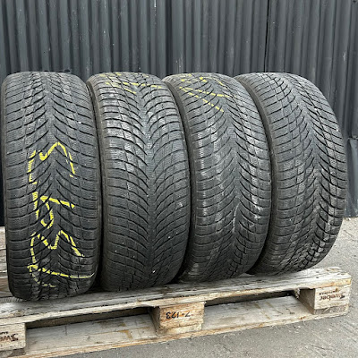 Nokian 235/45 19