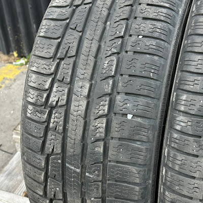 Nokian 215/50 17, druhá fotografie