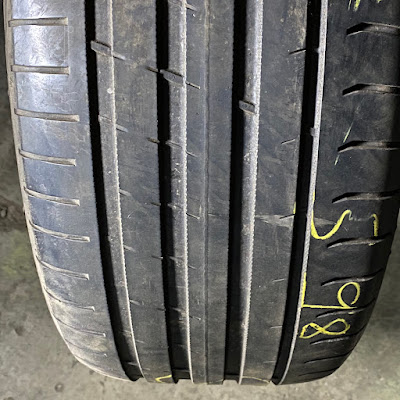 Nokian 235/45 18, druhá fotografie
