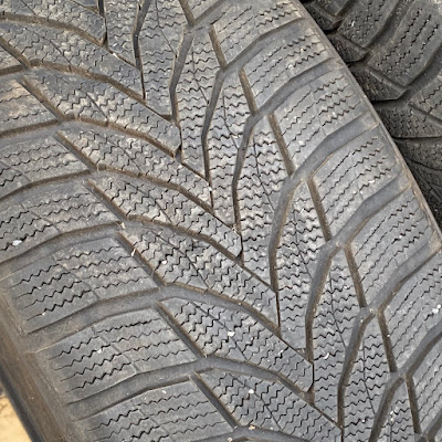 Nexen 235/45 19, druhá fotografie