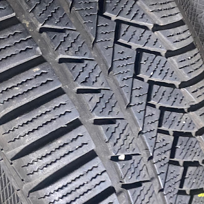 Continental 235/45 20, druhá fotografie